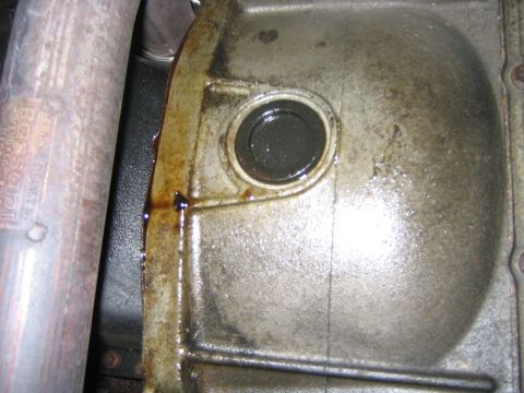 1995 Ford Bronco - This write up is for changing the rear main oil seal. As you can see mine was leaking, not all that bad, but I had the time. This is not a…