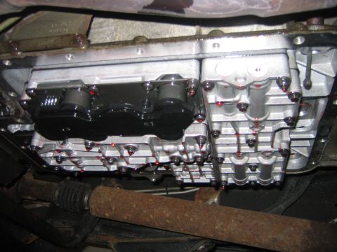 1995 Ford Bronco - This is what is looks like with out the filter, now all you need do is put it back on and bolt up the pan.