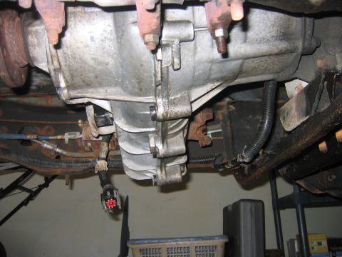 1995 Ford Bronco - Make sure you disconnect this wiring harness on the transfer case, there are 2 other plugs on the tranny, which you can take off if you wan…