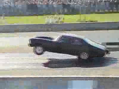1979 Yamaha RD4Daytona Special - Wheelie Contest :) AWESOME!!!