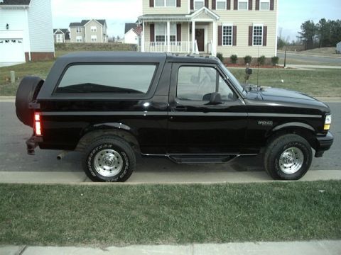 1996 Ford Bronco - Thats the right side of the beast before I got into the inccodent