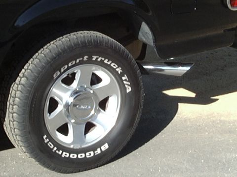 1996 Ford Bronco - Those are my new rear tires with the dual 3 1/4 bologna cut tips