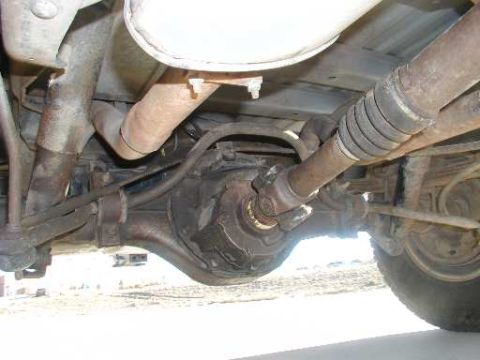 1986 Ford Bronco - Rear Diff Front
