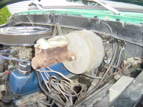 1979 Ford Bronco - Here you can see the f-350 master cylender and brake booster.