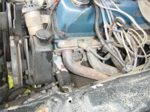 1979 Ford Bronco - Here is the headers and sagina power steering pump.