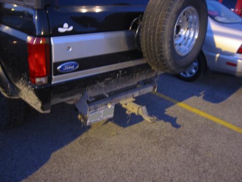 1995 Ford Bronco - it's awating the new rear bumper i've designed. just wating around for summer so i can get all the pieces in one place.