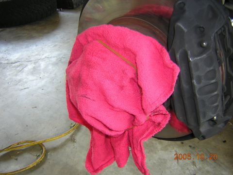 1992 Toyota Hilux - cover bearings with a shop rag i had just repacked my bearings less than a week before so I knew the grease was still good