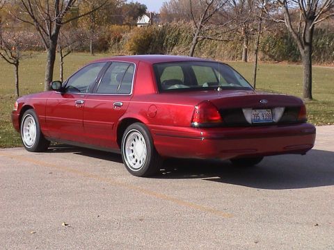 2000 Ford Crown Victoria - November 4, 2005 - 04