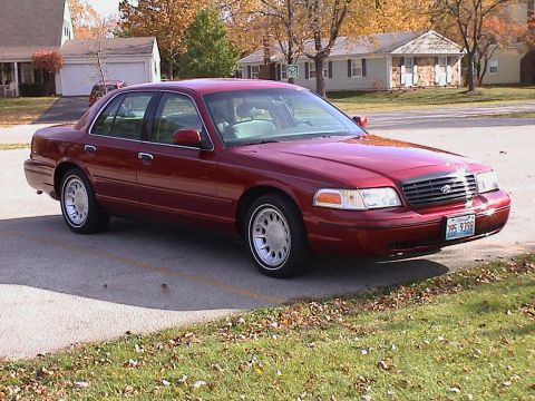 2000 Ford Crown Victoria - November 4, 2005 - 08