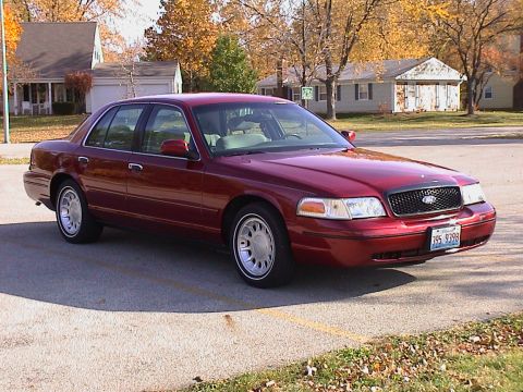 2000 Ford Crown Victoria - November 4, 2005 - 12