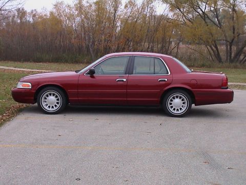 2000 Ford Crown Victoria - November 5, 2005 - 03