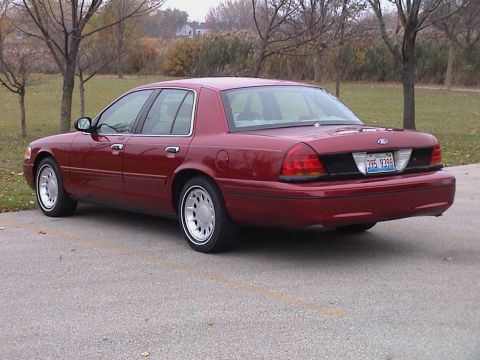 2000 Ford Crown Victoria - November 5, 2005 - 04