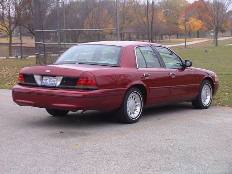 2000 Ford Crown Victoria - November 5, 2005 - 06