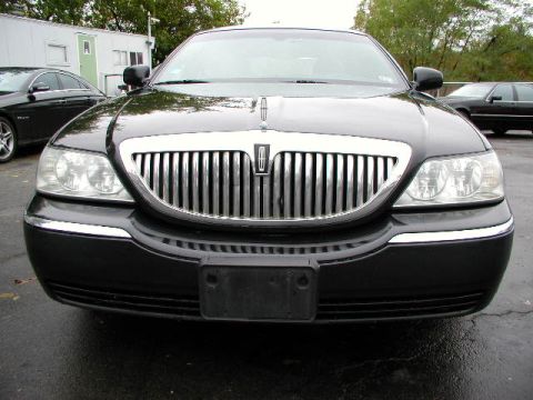 1999 Ford Crown Victoria - 2004 Town Car Executive L