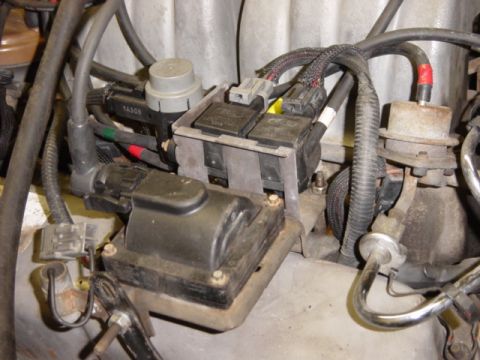 1991 Ford Bronco - Coil, EVR, TAB, TAD, and fuel pressure regulator.