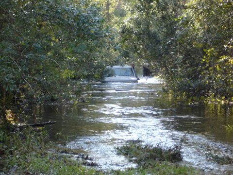 1992 Ford Bronco - found some new pics. this was the hole that was the minor ocean. still going in this pic. shoulda turned to my right