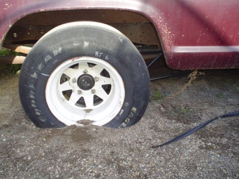1981 Ford Bronco - Goodyear racing slicks and ladder bars