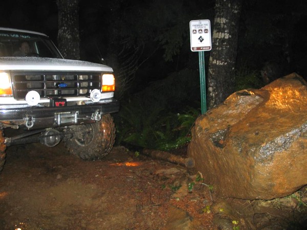 helps give ya an idea of the size of the boulder.  center of headlights are about 4ft from the ground.