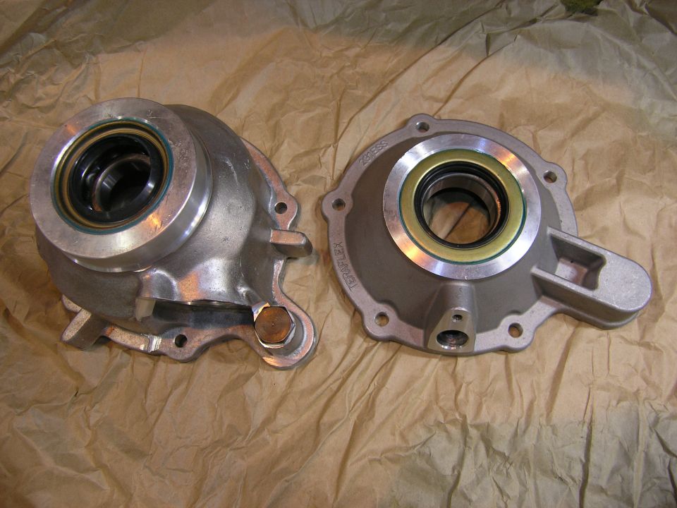 AA tail housing vs. Teraflex