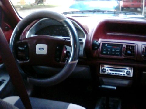 1992 Ford Tempo photo