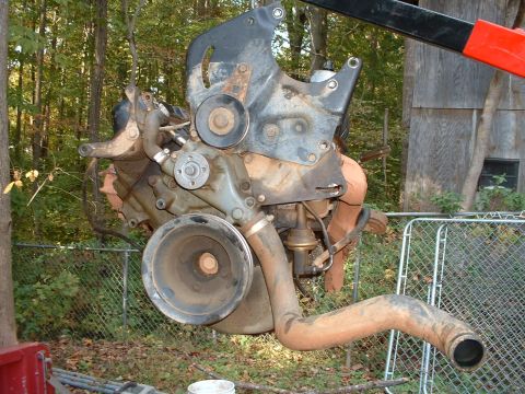 1985 Ford Bronco - The old, tired 351w HO in all its dirty glory