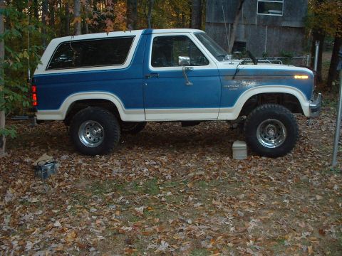 1985 Ford Bronco - want a cheap 3 inch lift? Take the Motor out :)