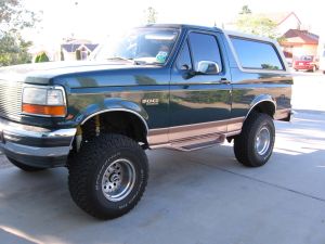 1995 Ford Bronco - New tires
