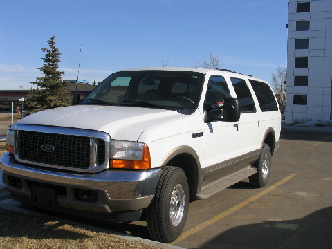 2000 Ford Excursion “pig”