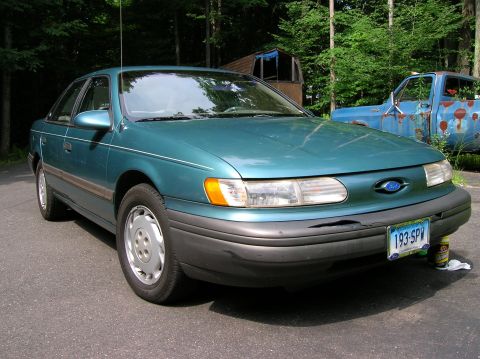 1992 Ford Taurus photo