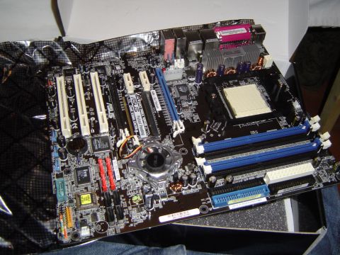 1989 Ford Bronco - A computer motherboard is shown, various components and connectors.