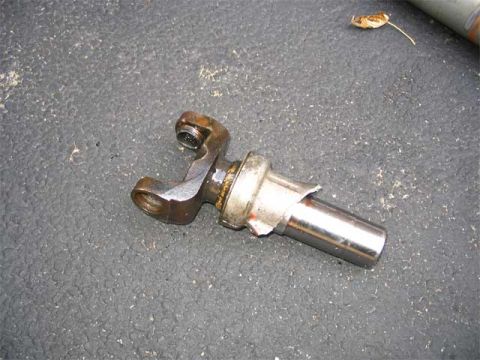 2001 Ford Crown Victoria - This part is what shattered my trans afte the other end let go.