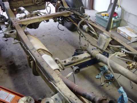 1991 Ford Bronco - Note the rear cab mount brackets just in front of the #3 crossmember. They'll be gone soon. They're not needed under the F-150 cab.