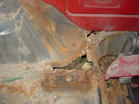 1988 Ford Bronco - Rust HOLES!