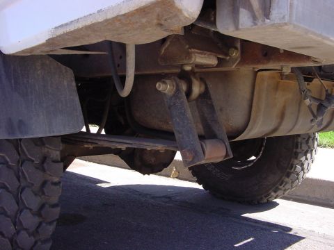 1987 Ford Bronco - Heim Shackle 2