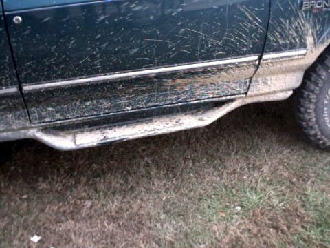 1996 Ford Bronco - Minor body damage to the factory step. After Cromers Ridge trip.