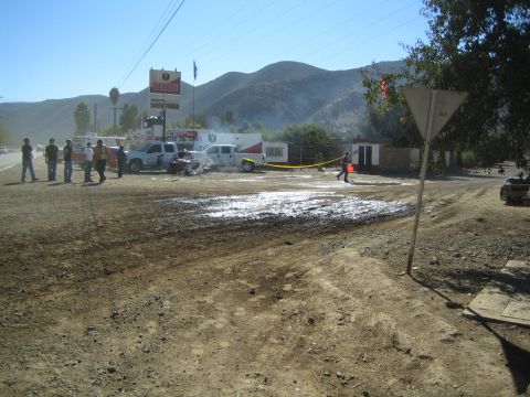 1990 Ford Bronco - I saw this place in Dez People 3!! So I Had to Tag it with Our Stickers!