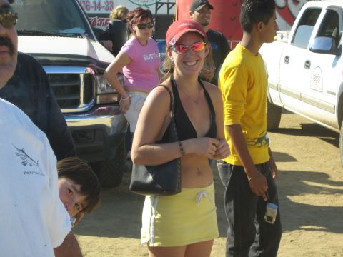 1990 Ford Bronco - Chelsea at the finish line.