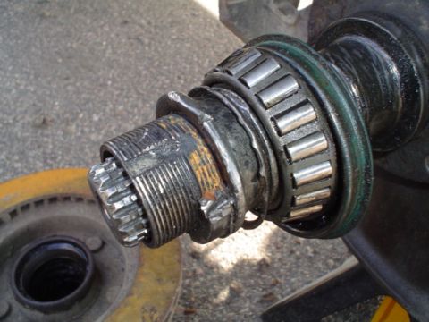 1981 Ford Bronco - Broken Bearing, welded nut to spindle.