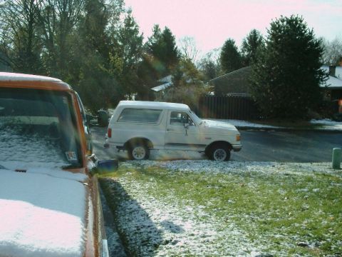 1988 Ford Bronco - First snow on thanksgiving day 05