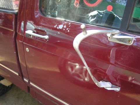 1992 Ford F-150 - Also took out the mirror and bent the doot panel and took off alot of paint.