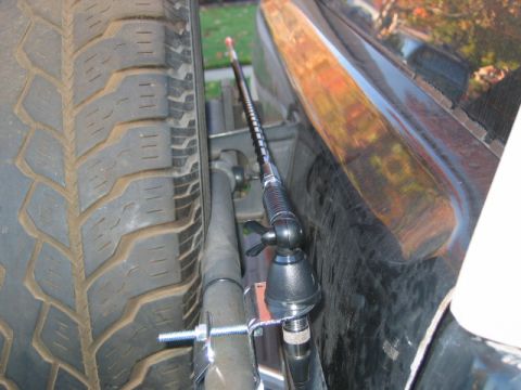 1990 Ford Bronco - Here it is tucked down. THe mount unscrews about 1 turn with a wing nut, and down it goes. Now i can go through parking garages and not wor…