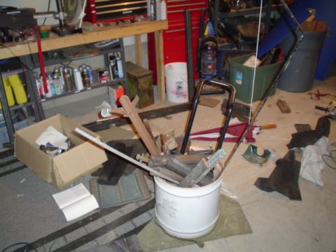 1981 Ford Bronco - Scrap metal bucket