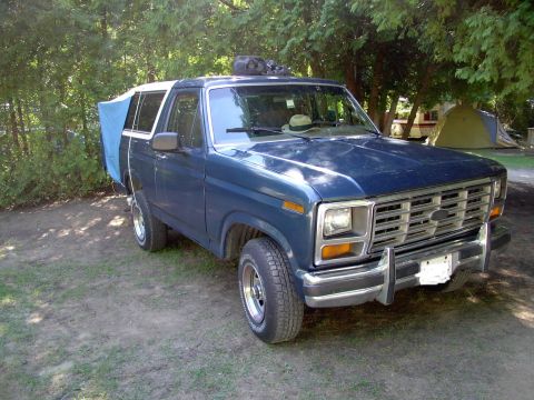 1986 Ford Bronco - Front shot