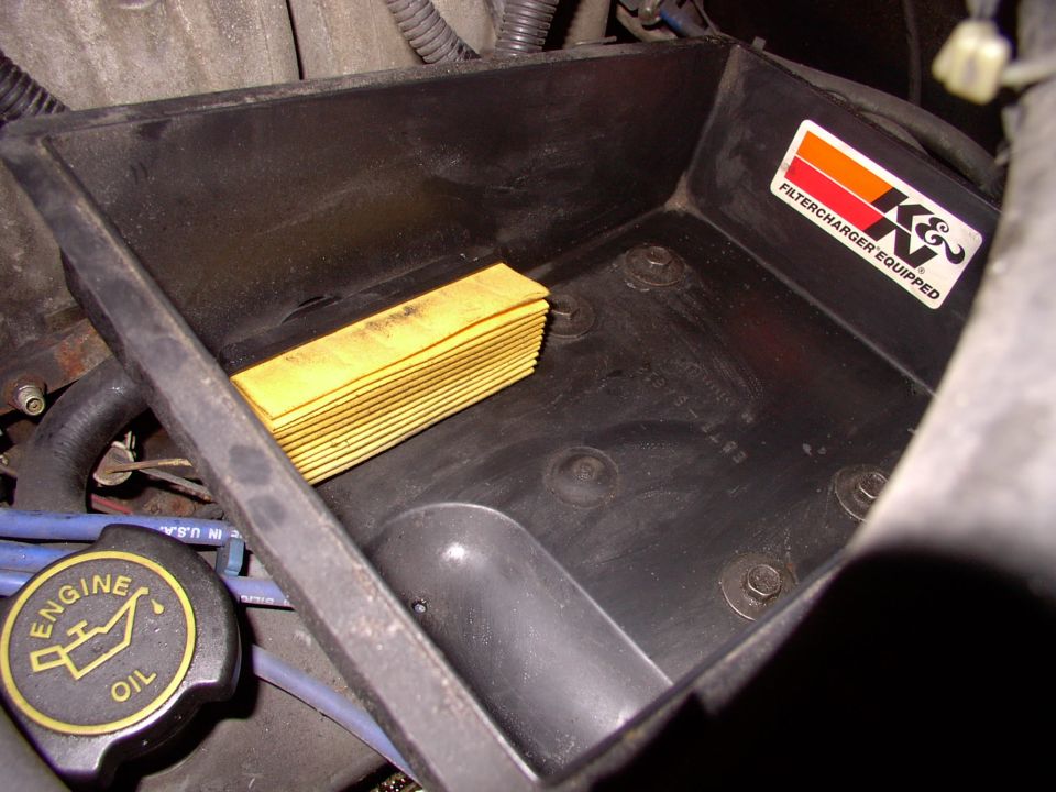 This here is the oil breather filter. Many new Bronco owners overlook changing this. If you fail to change your PCV valve, or oil, often enough this oil breather filter will start to get saturated in oil. That will be your first clue that you're getting too much crankcase pressure.