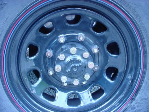 1983 Ford Bronco - Hub