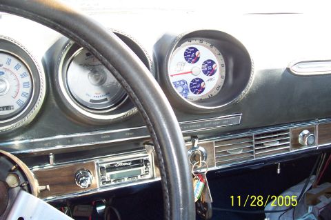 1969 Ford Ranchero - S7 tach installed