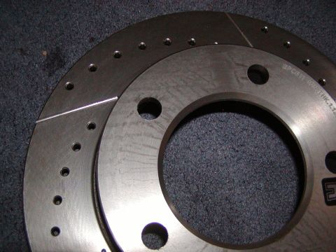 1991 Ford Bronco - cross drilled rotors, drilled and slotted. Didnt really need them but i found my breaks glowing 1 too many times so this might help them co…