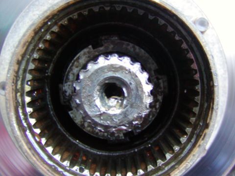 1991 Ford Bronco - this is next. There are the lcoking nuts. You need a special tool to remove these