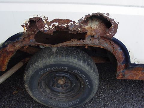 1985 Ford Bronco - At least the debate over to cut or not to cut the fenders has been solved.