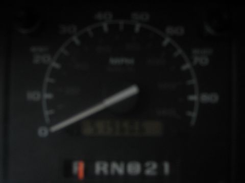 1995 Ford Bronco - camra sucks at focusing
